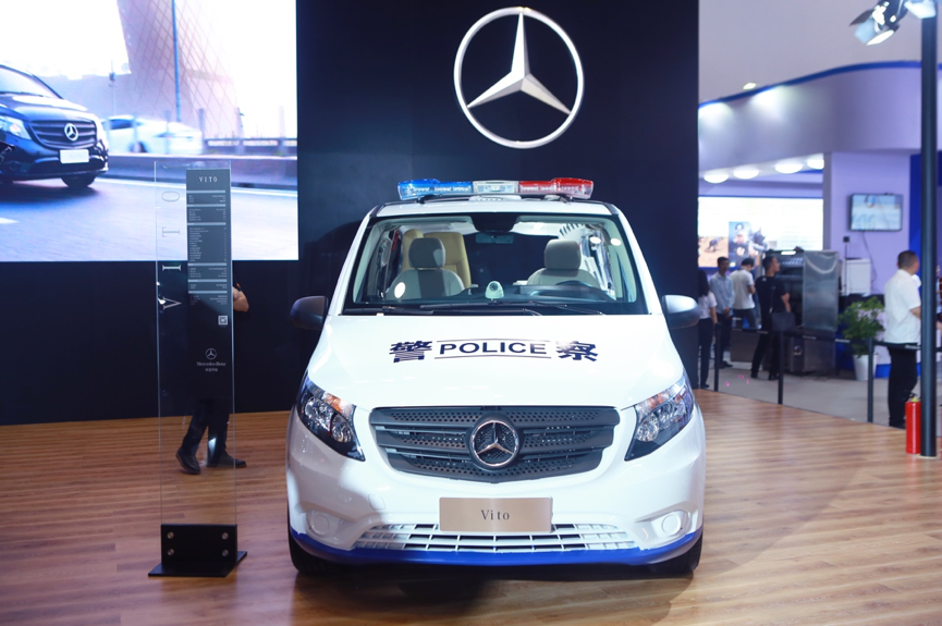 正义利剑 福建奔驰警用改装车亮相2018警博会